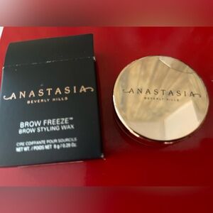 Anastasia Beverly Hills Brow Freeze